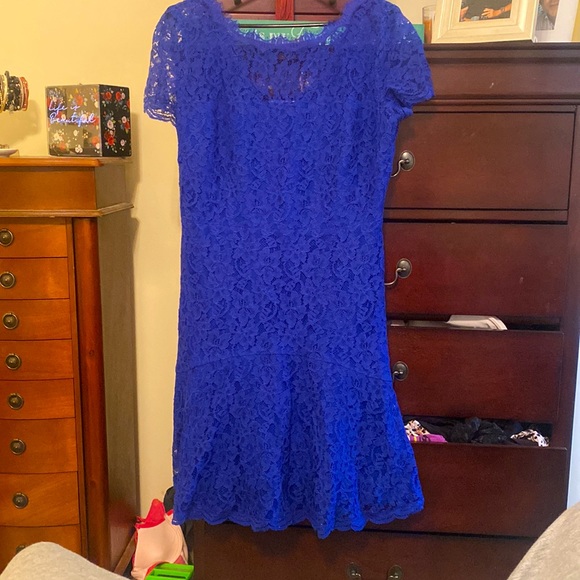Diane von Furstenberg Blue Barbara Scalloped Floral Lace Sheath Cktl Dress 12 - Picture 2 of 4